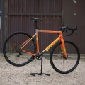 Feedback Sports stojak podłogowy Scorpion