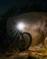 Knog lampka przód Blinder X 2300 + bateria 10000mAh