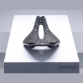 Prologo siodło NAGO R4 3D PAS TIROX 137mm czarne