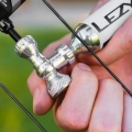 Lezyne pompka Control Drive CO2 16g czerwona