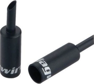 Jagwire końcówka pancerza przerzutki z noskiem czarna 4mm/1szt